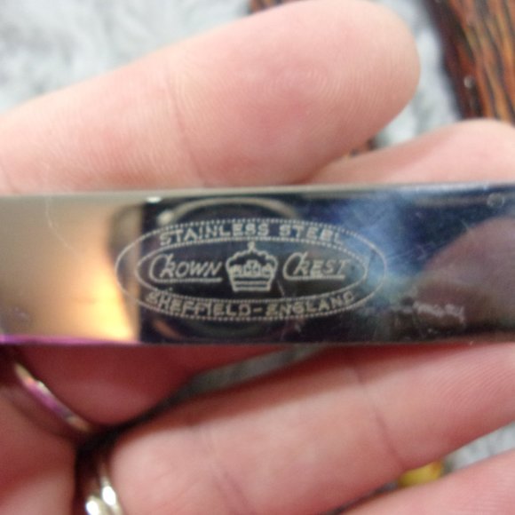 COPY - H-96 SET OF 6 CROWN CREST FAUX ANTLER BAKELITE HANDLE STEAK KNIVES - Picture 8 of 8